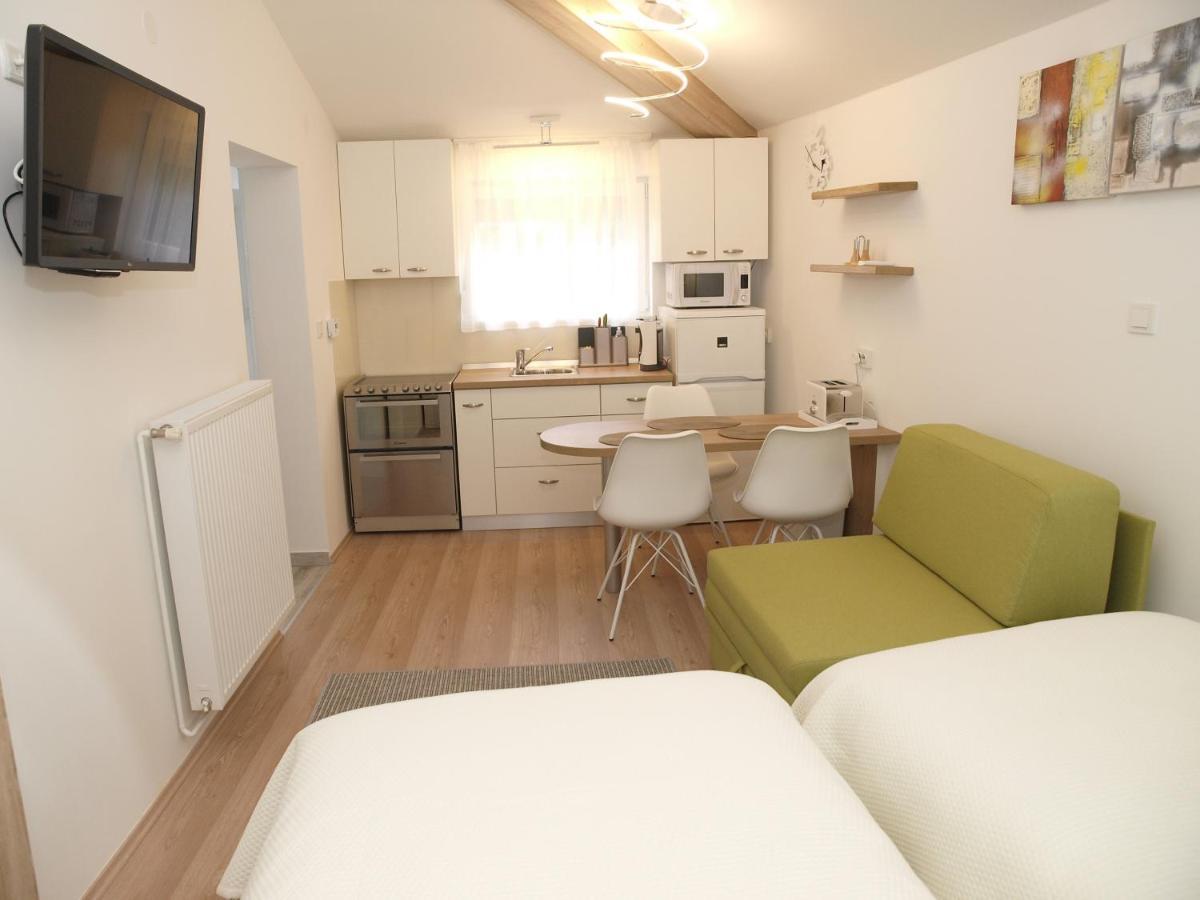 Cozy Studio Apartment Tian In Zágráb Kültér fotó