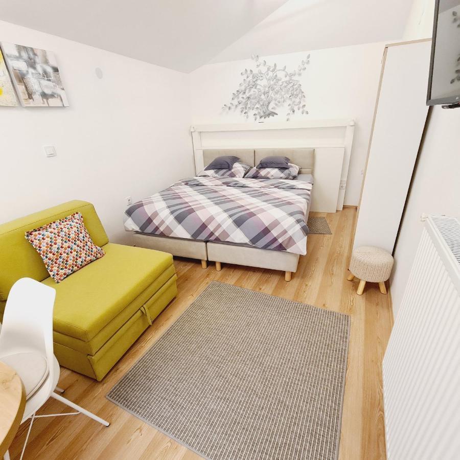 Cozy Studio Apartment Tian In Zágráb Kültér fotó