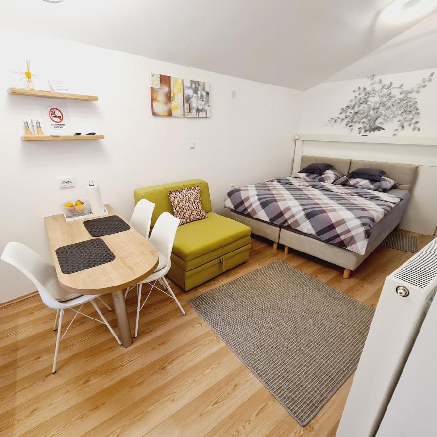 Cozy Studio Apartment Tian In Zágráb Kültér fotó