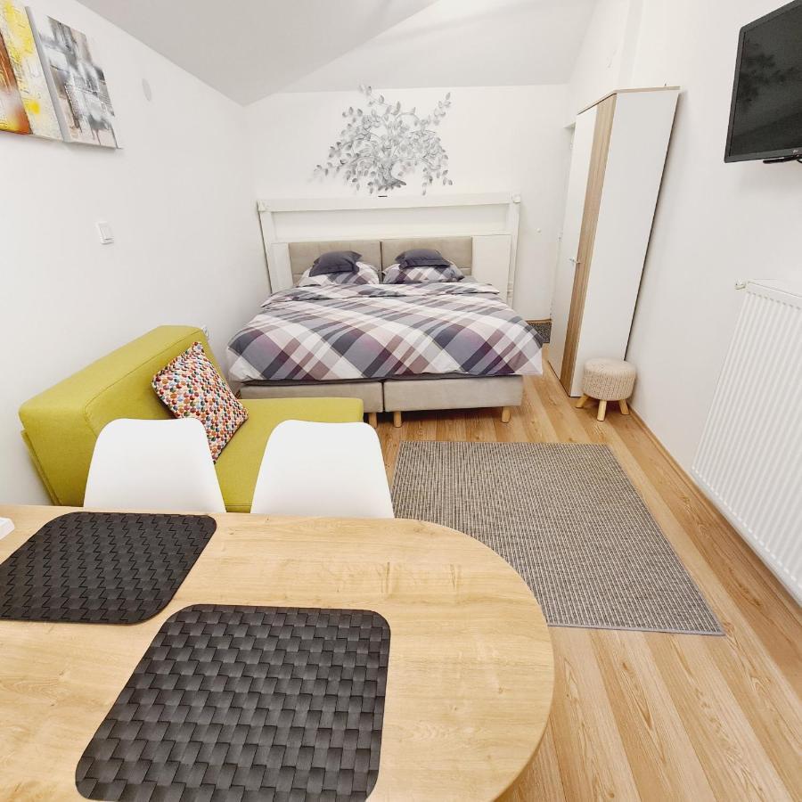 Cozy Studio Apartment Tian In Zágráb Kültér fotó